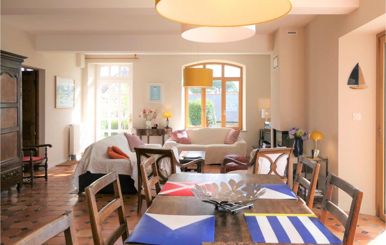 Lovely Home In Perros-Guirrec With Wifi Luaran gambar